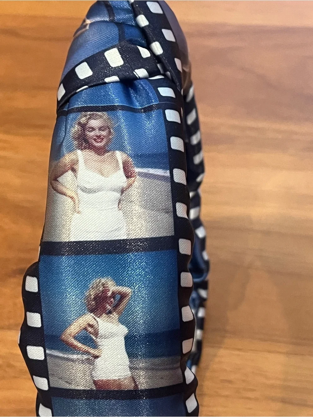 Lele Sadoughi Marilyn Monroe Beach BlueKnotted Printed Film Strip Headband NWT